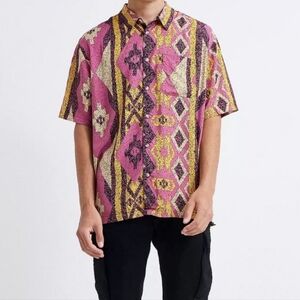 URBAN OUTFITTERS Aztec Southwestern Geometric Button Down‎ Shirt L Pink Multi